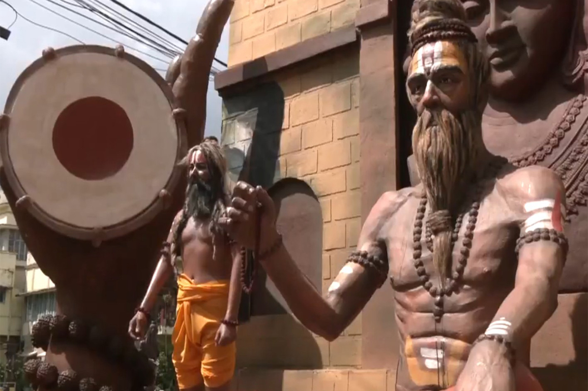 North 24 Parganas' Agarpara Tarapukur Adi Sarvajanin Durga Puja adopts 'Kumbh' theme, features silicon idol of Goddess Durga as meditating Yogini