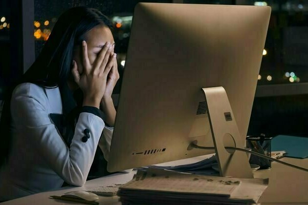 'The pay is not worth the stress': research finds 10% of lawyers plan to quit within a year