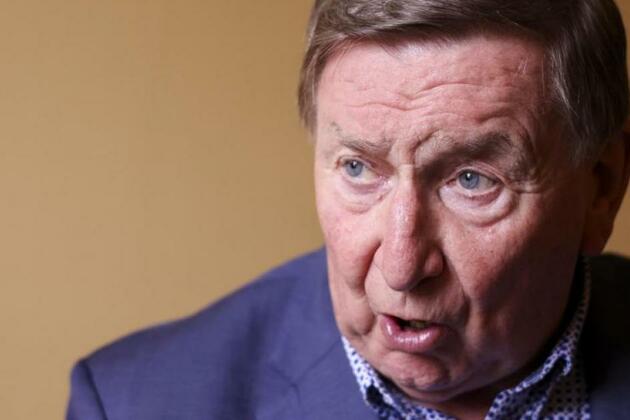 &#39;This is our last chance&#39;, warns Brian Fr. D&#39;Arcy at meeting