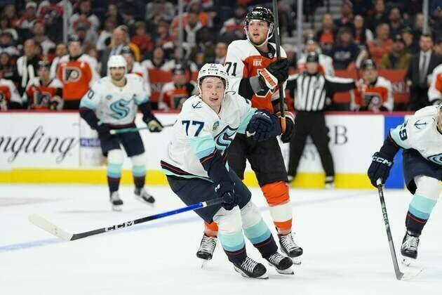 Kraken's Berkly Catton, after fast start in debut, takes crack at Caps
