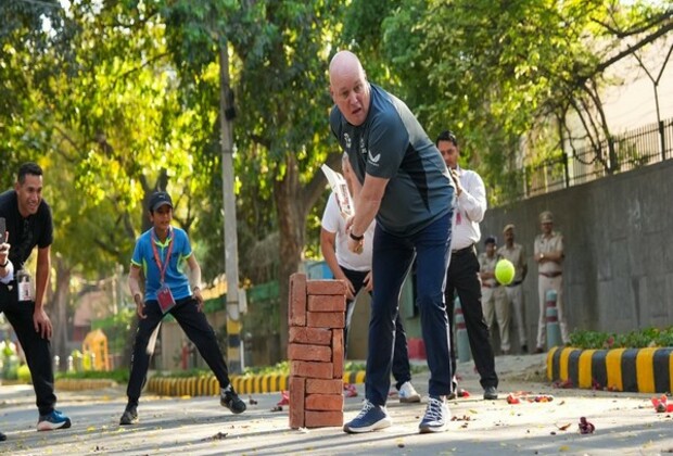 New Zealand's PM Luxon and cricketer Ross Taylor play cricket in Delhi