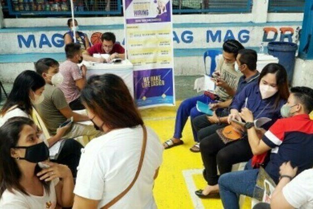 Don't delay 'gratis' documents of first-time jobseekers: Poe