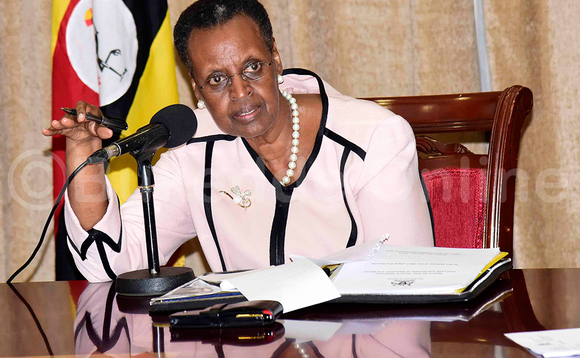 Minisita w'ebyenjigiriza n'emizannyo, Janet Kataaha Museveni ng'ayogera oluvannyuma lw'okufulumya ebyava mu bigezo bya PLE Minisita w'ebyenjigiriza n'emizannyo, Janet Kataaha Museveni ng'ayogera oluvannyuma lw'okufulumya ebyava mu bigezo bya PLE