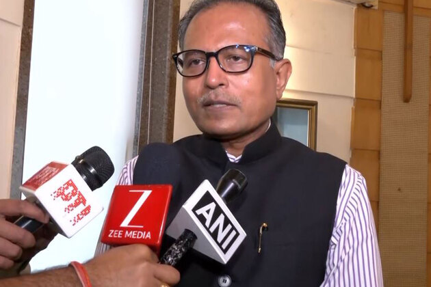 Govt will ensure economy doesn't suffer from West Asia conflict: Kotak Mahindra AMC MD Nilesh Shah