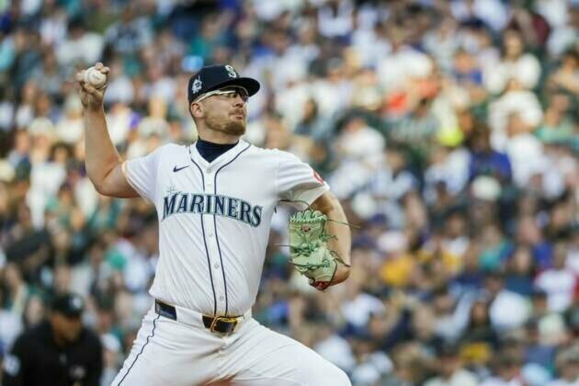 Mariners reinstate RHP Logan Evans (elbow) from IL