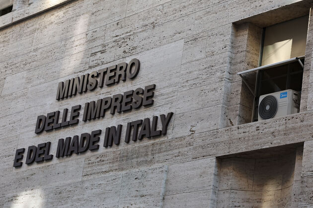 ITALY-ROME-CHINESE BRAND-AIR CONDITIONER