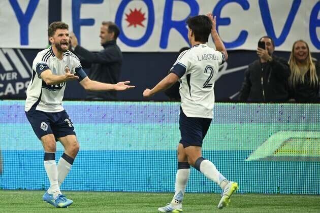 Emmanuel Sabbi, Whitecaps cruise to victory over Sporting KC