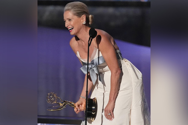 Katherine LaNasa wins Emmy for 'The Pitt,' thanks husband Grant Show in emotional speech