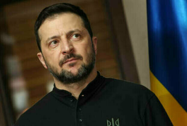 Zelensky tells Ukrainian critics to change citizenship