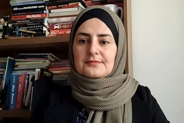 "Pointing gun at our head and then wanting us to negotiate will never work for Iran": Tehran University's Professor on Trump's threats