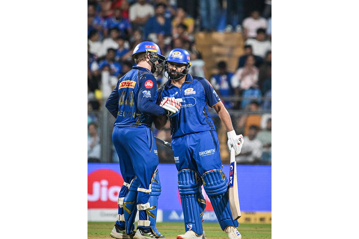 Rohit-Rickelton key to MI's chances against RCB: Kumble