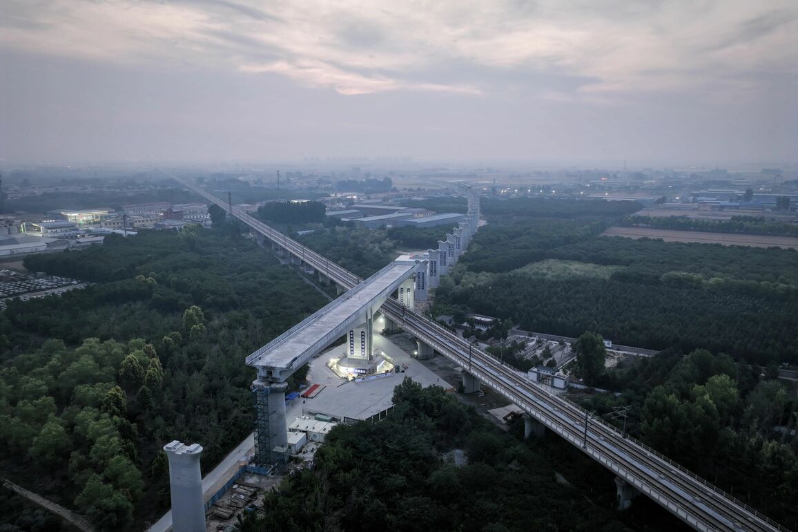 RailwayAlbum | Swivel bridge of Xiong'an-Xinzhou high-speed railway successfully rotates to desired position