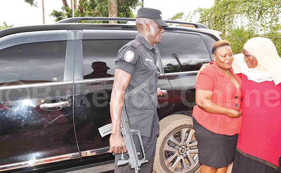 Omu ku baserikale abakuuma Kusasira. Omu ku baserikale abakuuma Kusasira.