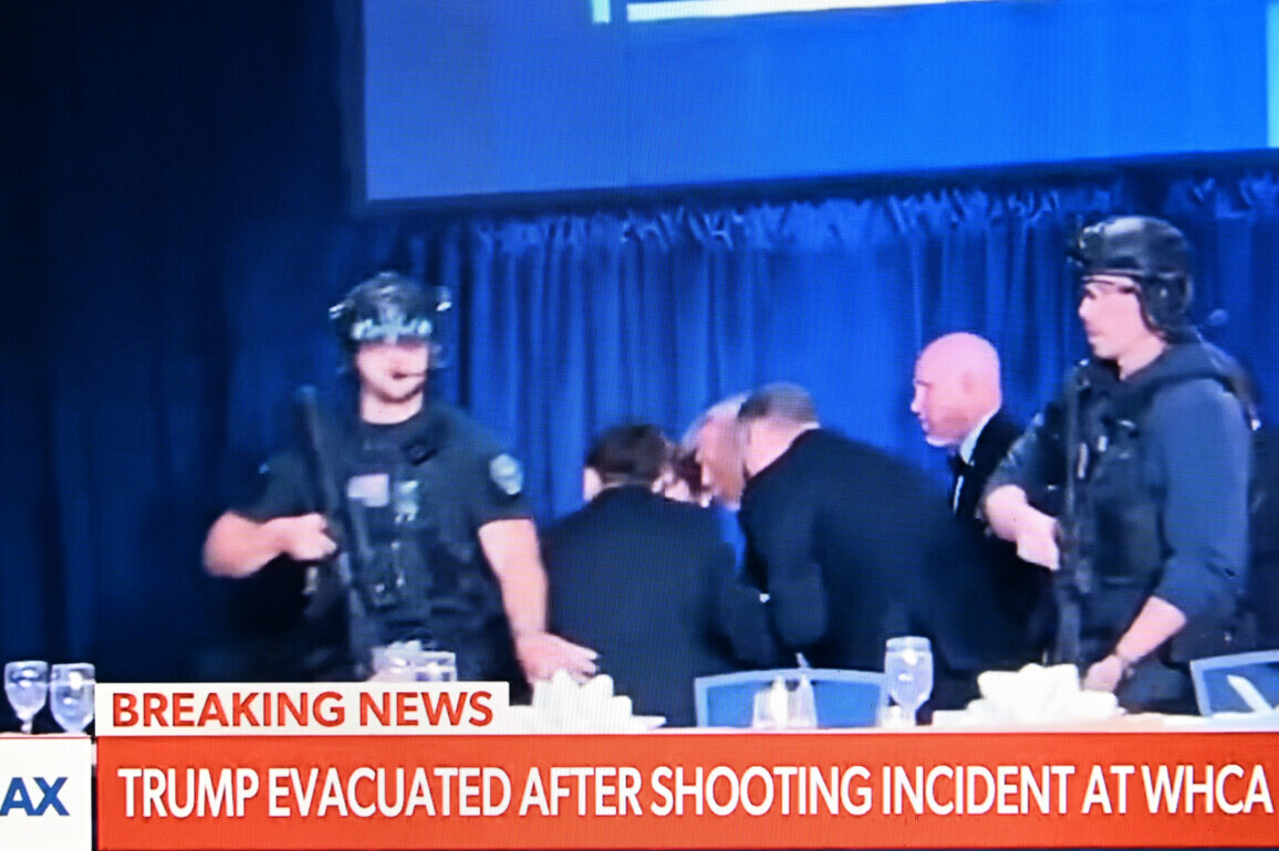 Photo Flash | Trump evacuated from White House correspondents' dinner after security incident, shooter "apprehended"
