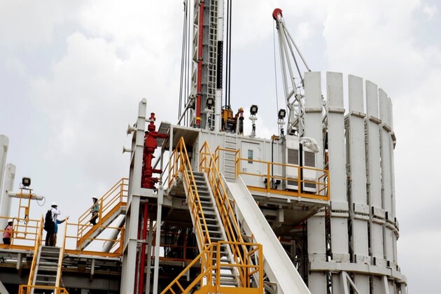 Energy markets brace for volatility as sanctions drive up reliance on US LNG: Oxford Report