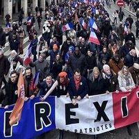 French protesters tear EU flag at Frexit rally 