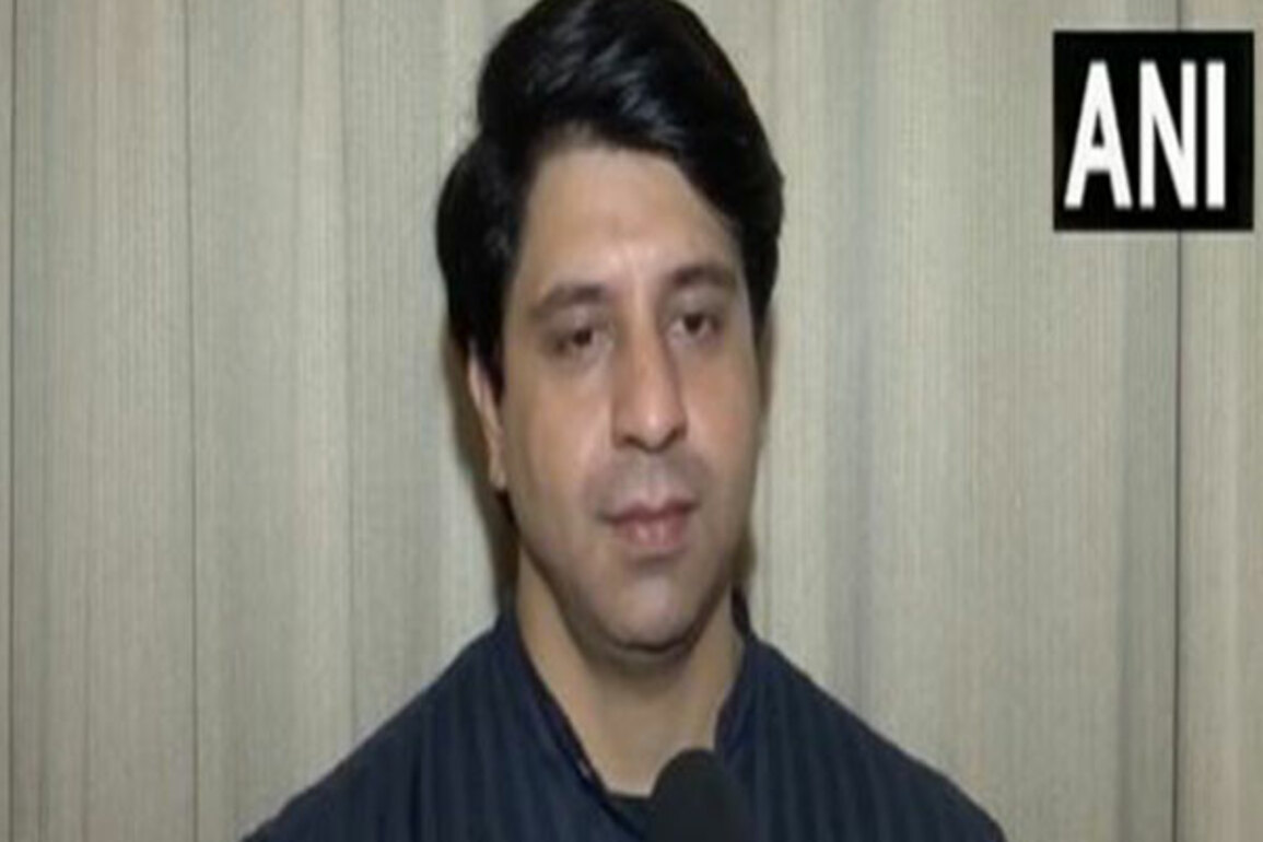 "Kushti-dosti model; alliance formed only for selfishness": BJP leader Shehzad Poonawalla slams INDIA bloc