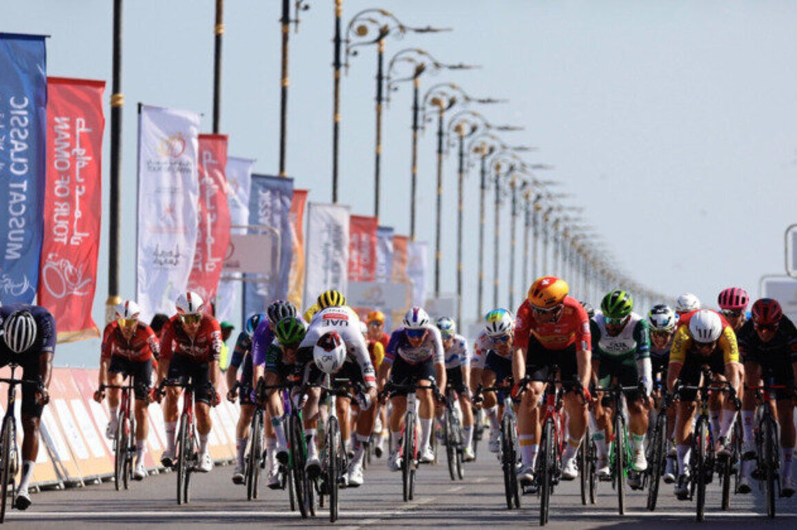 UAE Team Emirates-XRG's Molano powers to third place on stage 4 in Oman