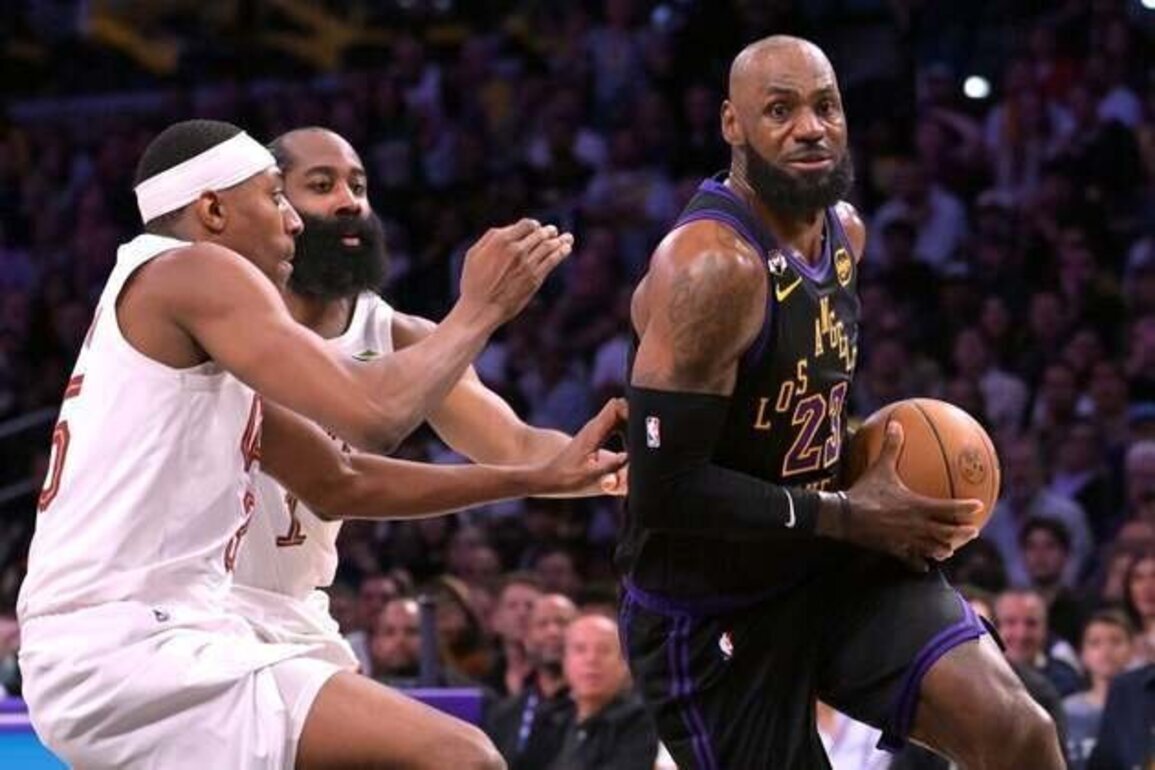 LeBron James sets all-time win mark in Lakers' victory over Cavaliers