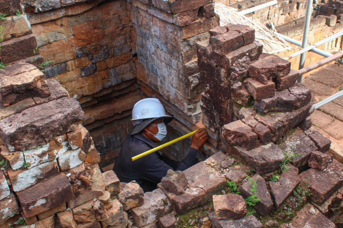 CAMBODIA-SIEM REAP-PRE RUP TEMPLE TOWERS-RESTORATION