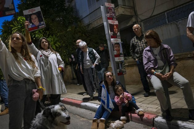Live: Hamas leader says &#039;close to reaching&#039; truce deal with Israel