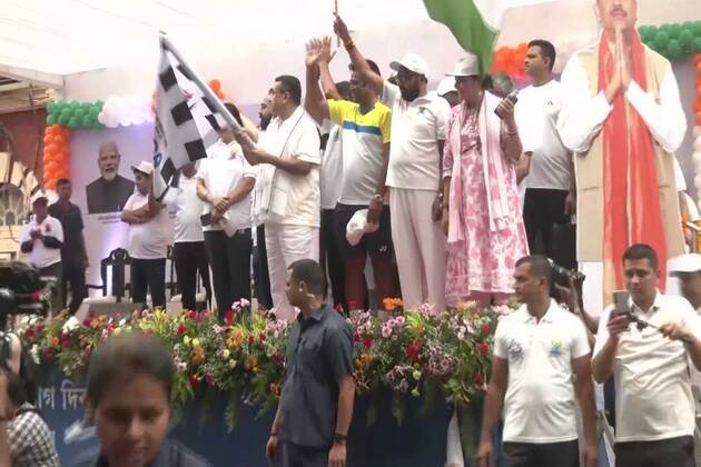 West Bengal CM flags off 'Daud Se Dhyan' marathon in Kolkata, calls for fitness through yoga