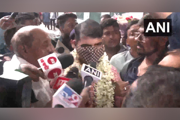 BSF Jawan Purnam Kumar Shaw, who was in custody of Pakistan Rangers arrives in Kolkata