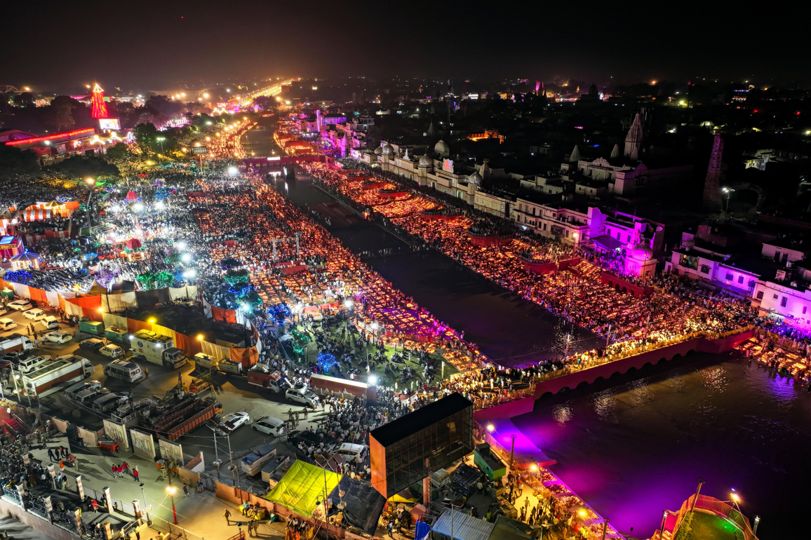 Ayodhya: New spectator gallery at Ram Ki Paidi to seat 20,000 devotees