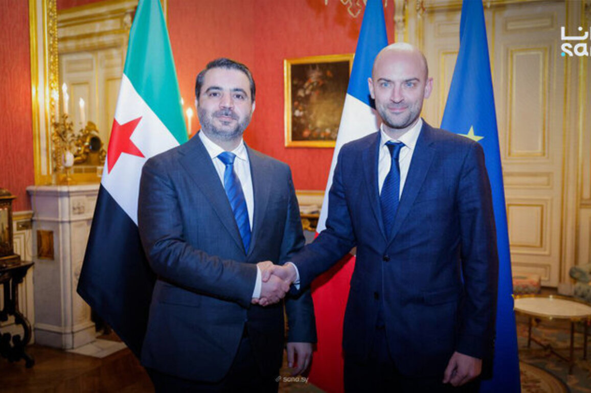 Syrian, French Foreign Ministers discuss bilateral relations in Paris