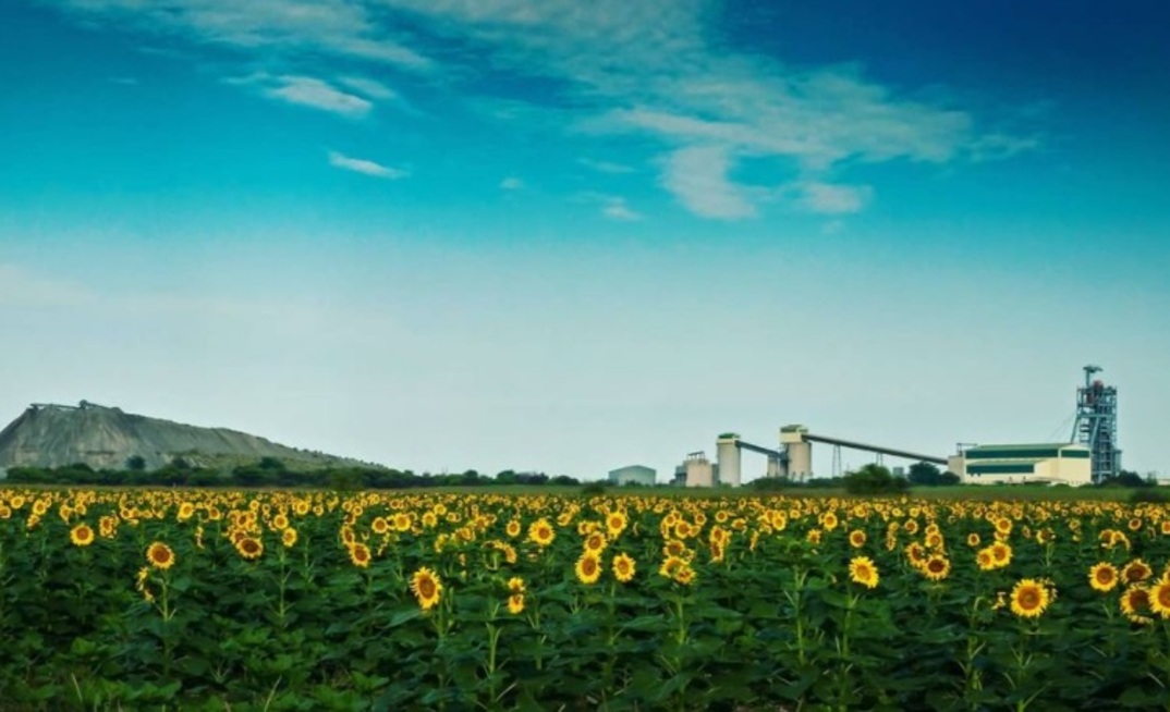 Amplats spins out on JSE as Valterra