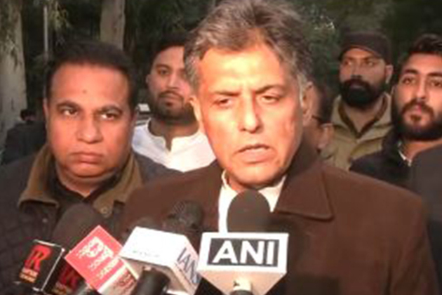 "Railway Minister should resign": Congress MP Manish Tewari on Delhi stampede