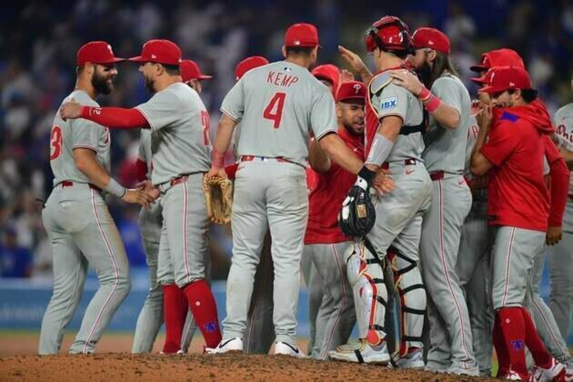 MLB roundup: Phillies edge Dodgers in 10, win NL East