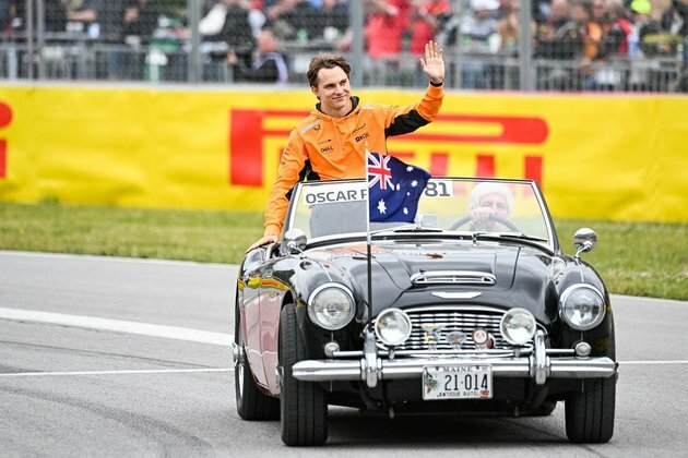 McLaren extends Oscar Piastri's contract through 2026