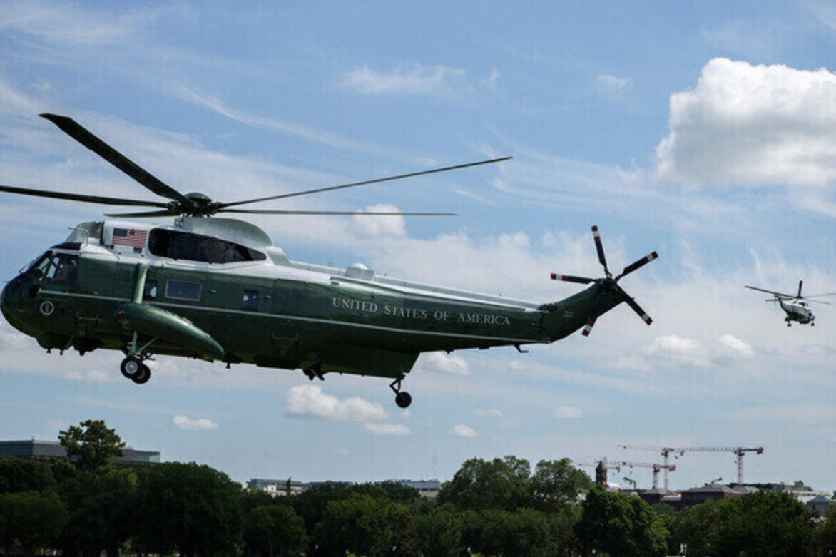 Trump helicopter nearly collides with passenger jet  FAA