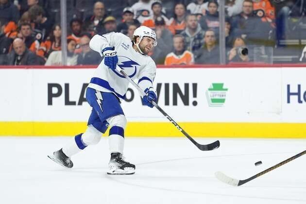 Pens' struggling offense clashes with streaking Lightning