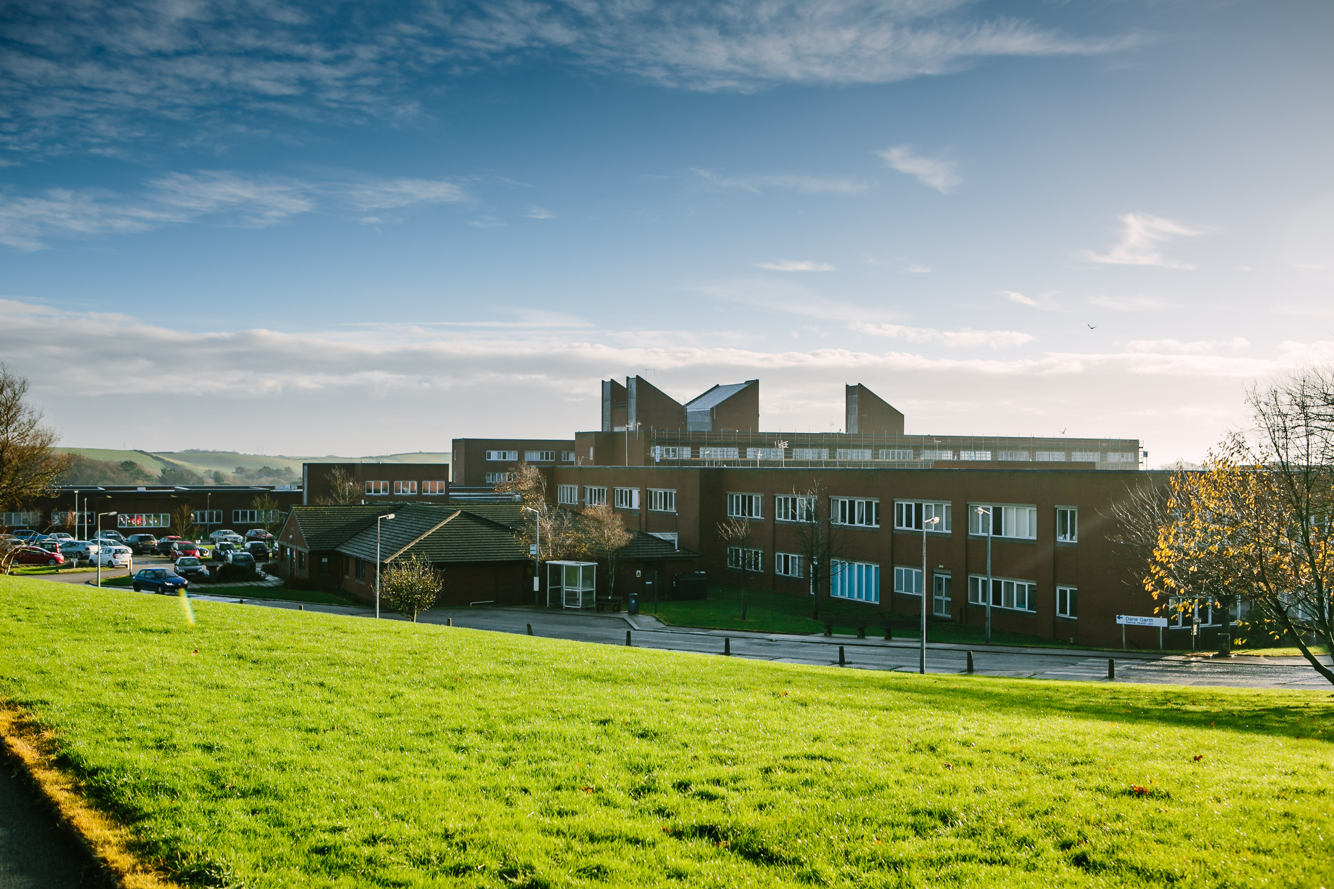 Trust offered £30k bonus to recruit staff for ICU facing closure