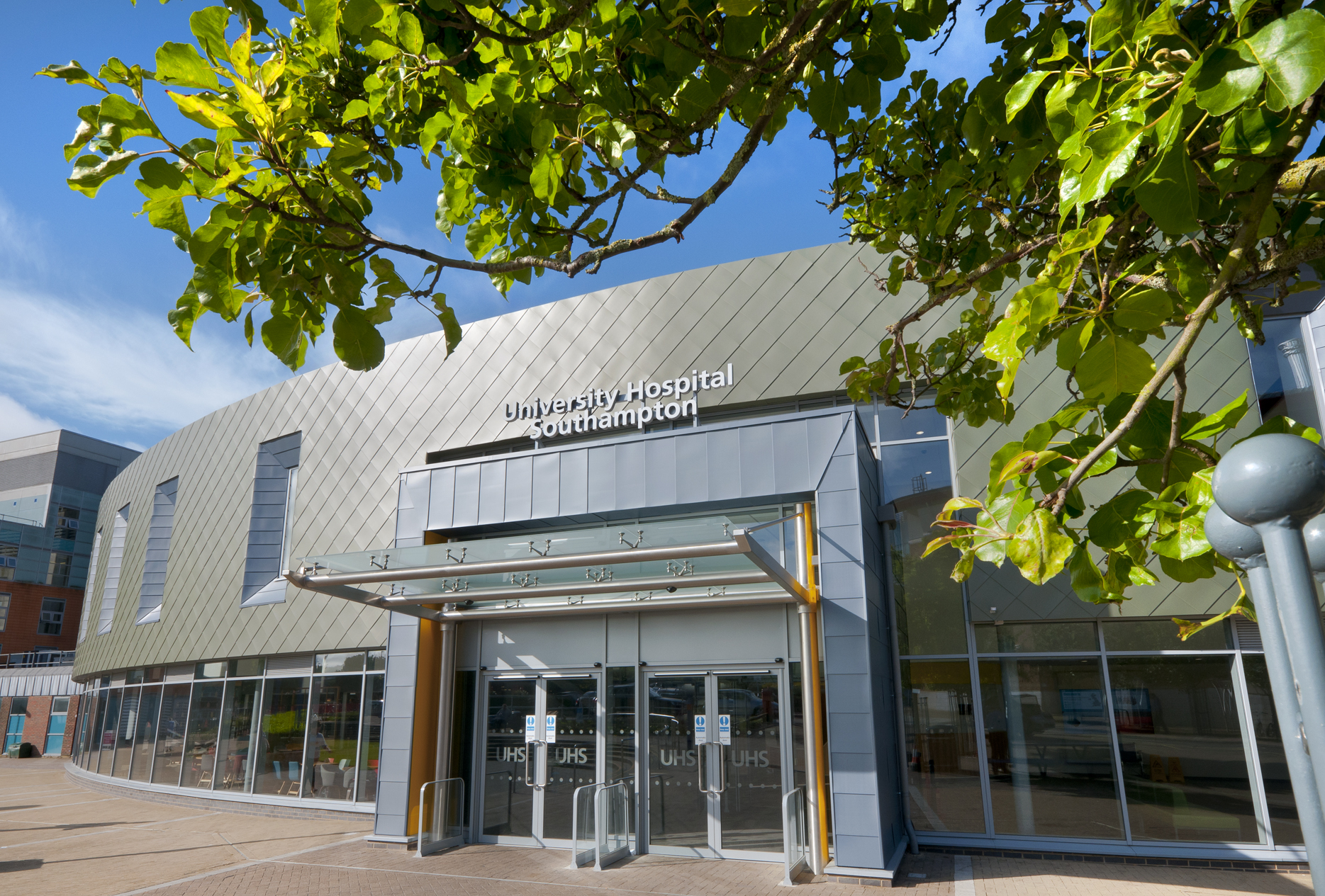 Hospital remains in major critical incident following fire