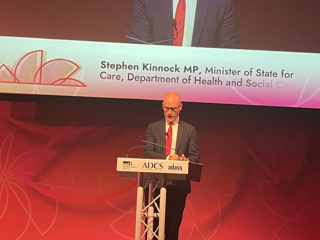 Health minister warns of 'forces of division and darkness'