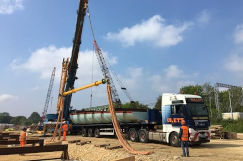 New bridge arrives in Cambridge under police escort