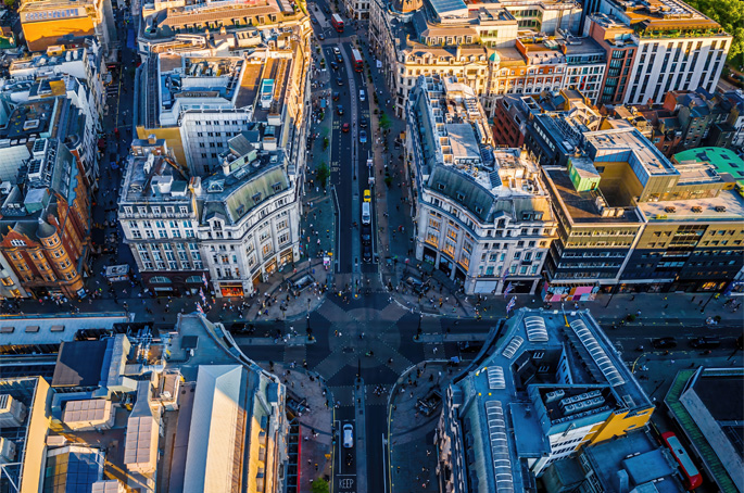 Westminster calls for Oxford Street pedestrianisation environmental study