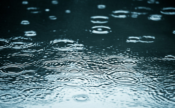 Mezzanine: Waiting for the rain 