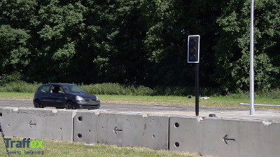 Traffex SiB crash demonstrations show passive pole safety