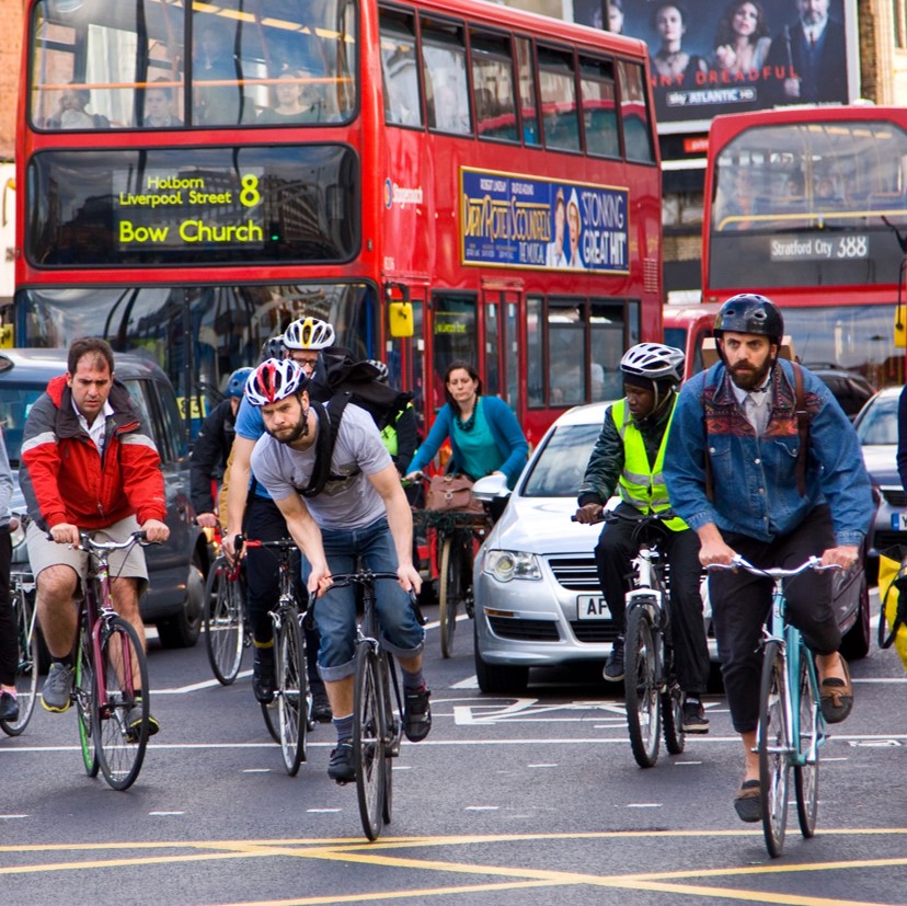 AI technology to warn bus drivers about blind spot cyclists