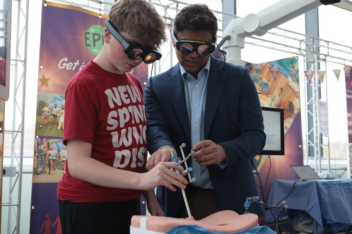 Midlands trust first to use virtual reality technology in spinal surgery