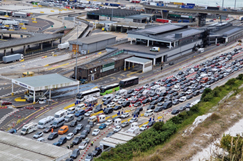 Kent calls for urgent response to port chaos