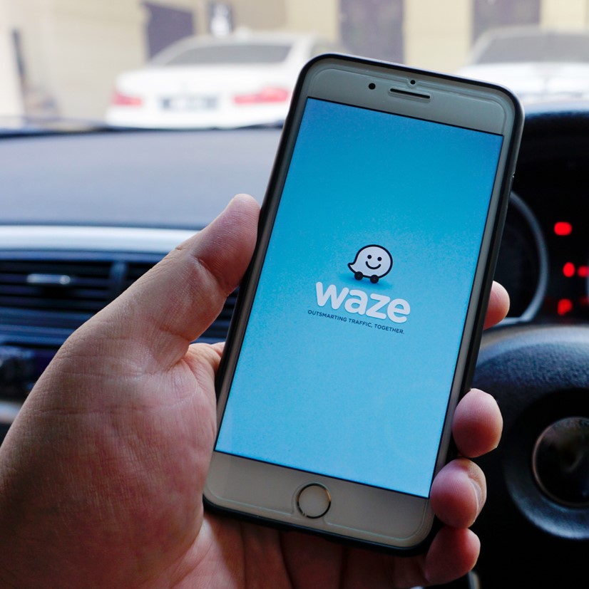 Esri adds Waze data for smarter cities solution