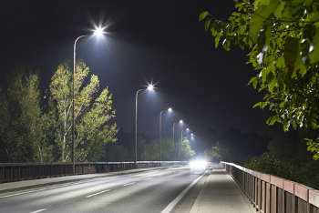 Public Health England issues LED street lighting warning