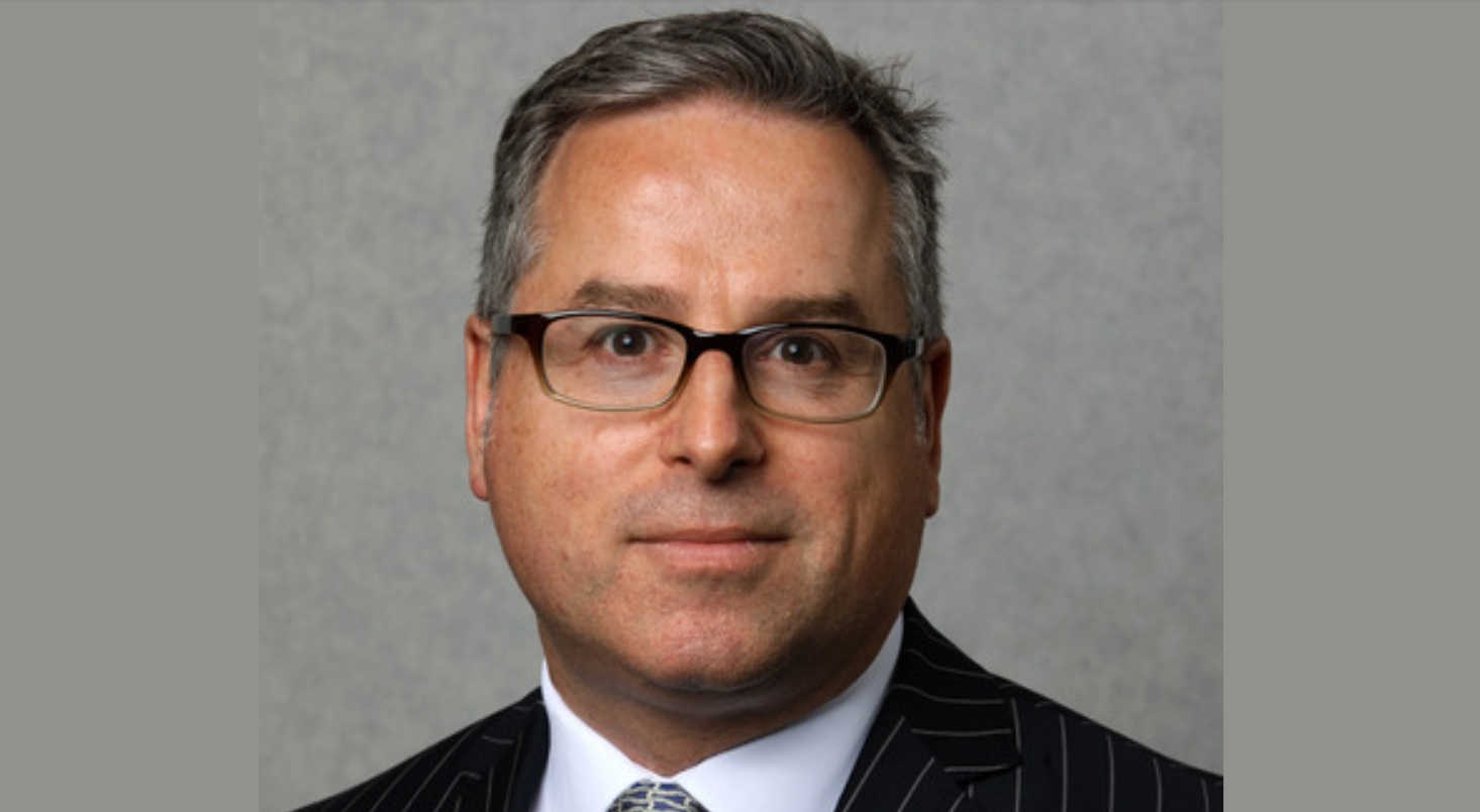 Spelthorne chief executive stands down