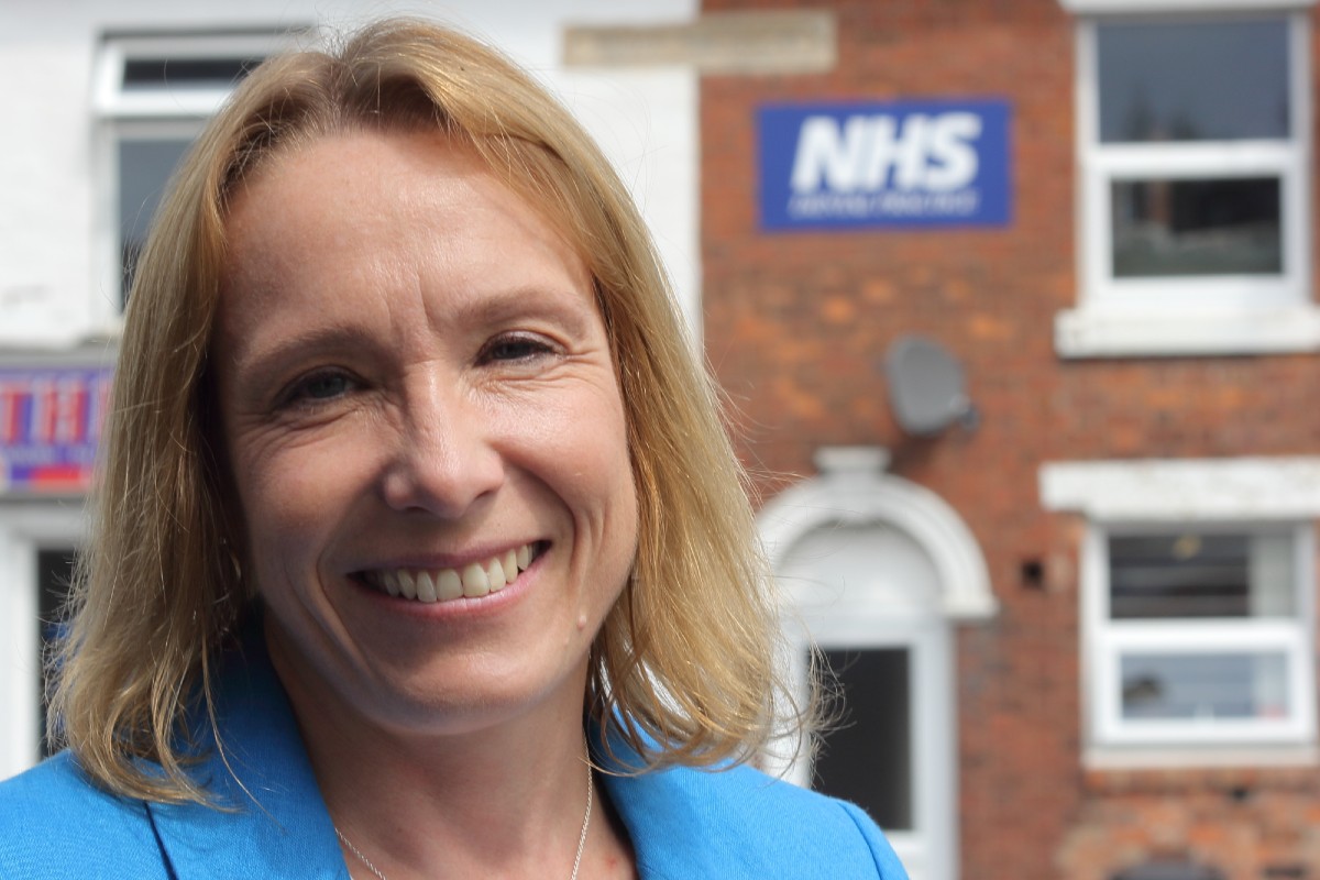 Government 'abdicating responsibility' on social care