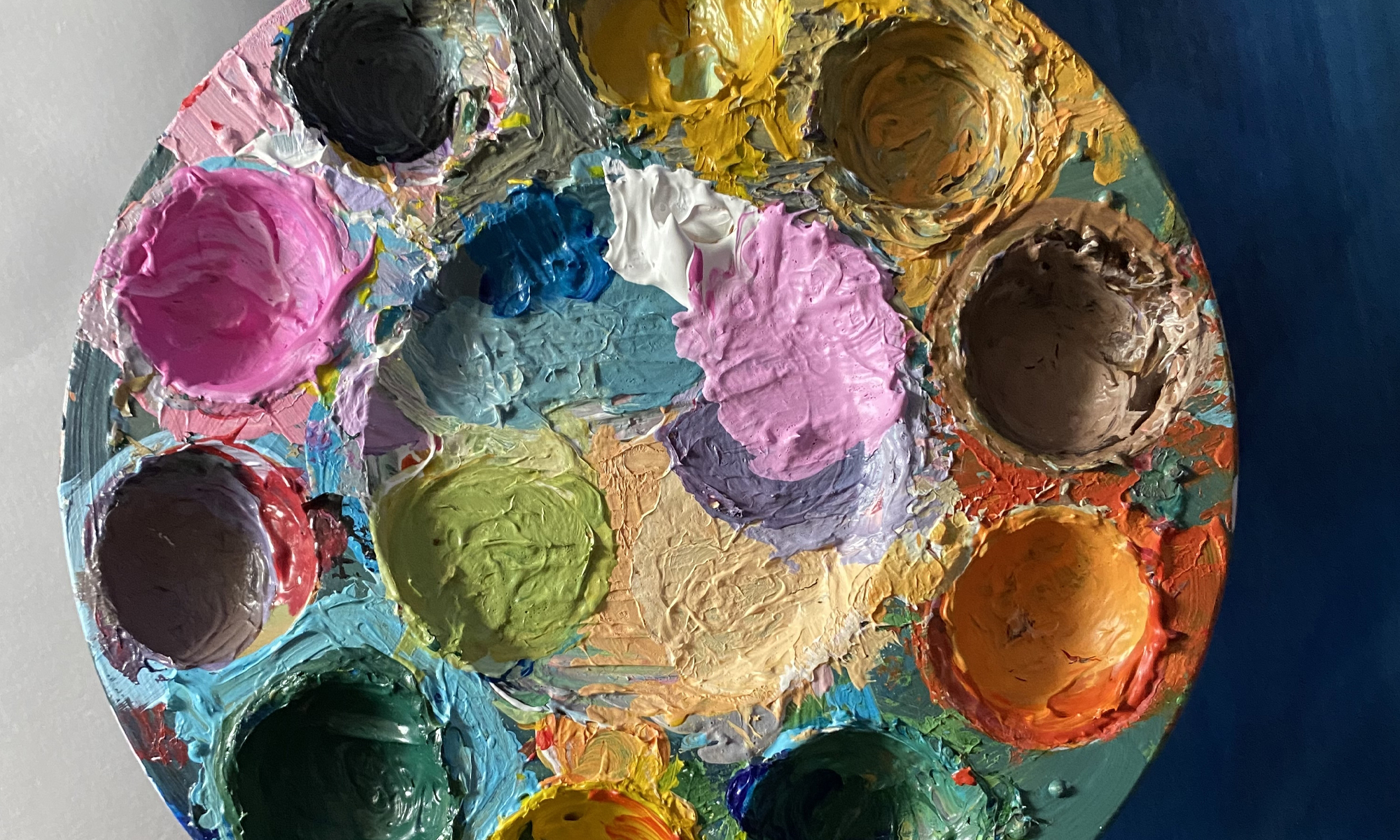 Colouring in public sector reform